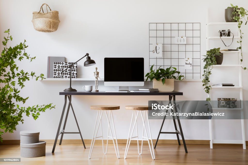 deux tabouret bureau